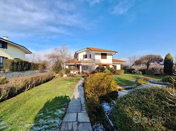 VILLA SINGOLA A CARAVINO