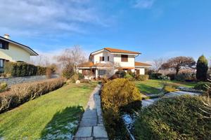 VILLA SINGOLA A CARAVINO