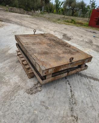 Piattaforma elevatrice a pantografo