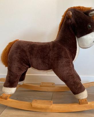 Cavallo a dondolo