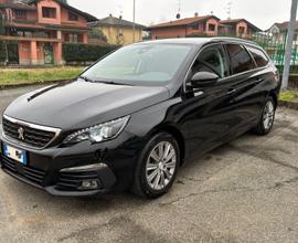 Peugeot 308 1.5 HDI 130cv anno 2021 allure