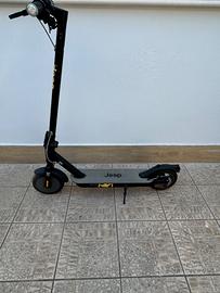 Monopattino elettrico jeep