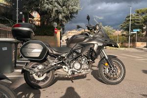 Benelli TRK 502 CON BORSE E BAULE