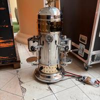 Macchina da caffè a colonna antica