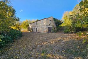 Rustico / Casale di 127 m² con più di 5 locali a P