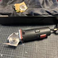 Taglierina elettrica per tessuti DS 501 RASOR