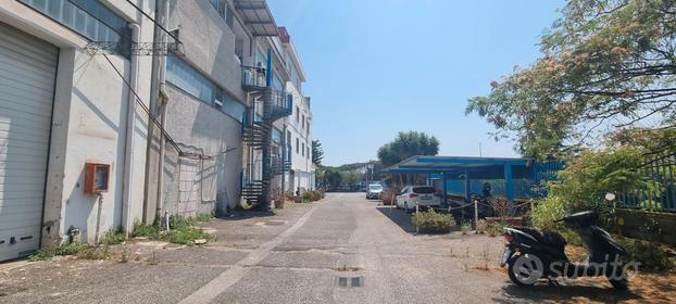 Zona industriale salerno capannone con uffici