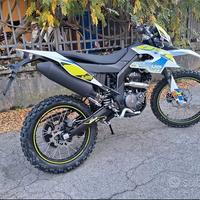 UM DSR 125cc ENDURO MOT. LC APRILIA