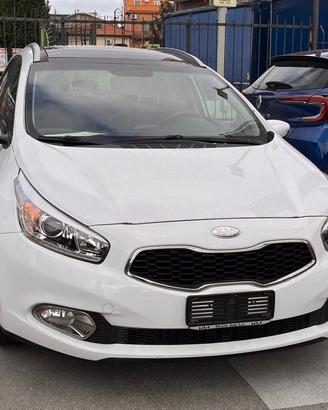 Kia Ceed SW GPL - Full Optional 2013