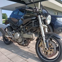 Ducati Monster 620 dark