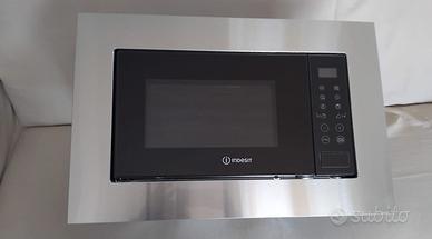 Micronde indesit a incasso