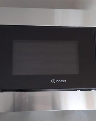 Micronde indesit a incasso