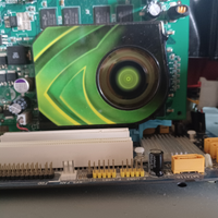 Bundle motherboard Gigabyte+Geforce8600+HD