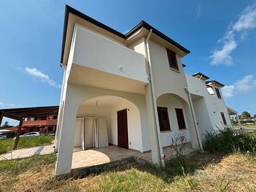 Gran Mareluna, villetta su due livelli + giardino