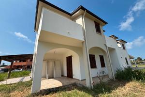 Gran Mareluna, villetta su due livelli + giardino