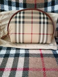 Pochette Burberry. Nuova