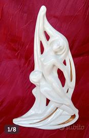 Statua ballerini danzanti nudi porcellana 