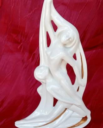 Statua ballerini danzanti nudi porcellana 
