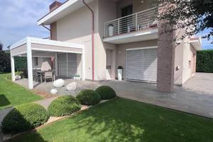 ELEGANTE E MODERNA VILLA DI DESIGN CON DEP