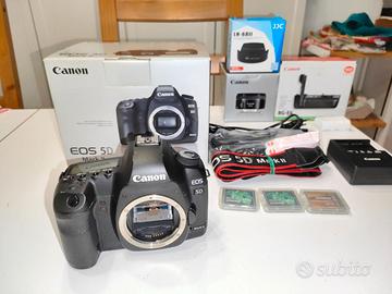 Canon 5D Mark II con accessori