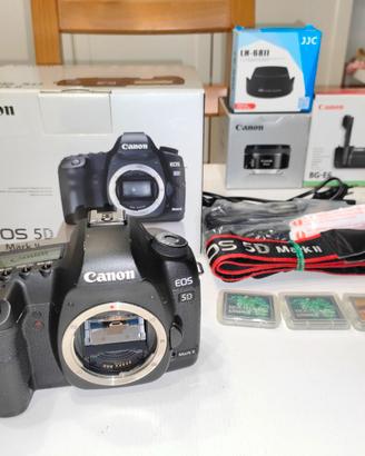 Canon 5D Mark II con accessori