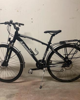 Bicicletta trekking