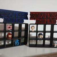 2 espositori Stranger things