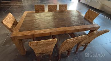 Tavolo in bambu con sedie