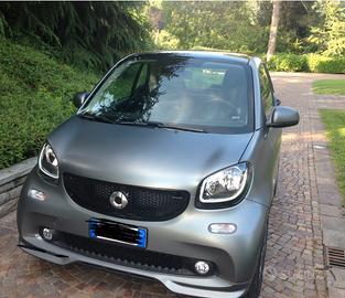 SMART SOLID GREY Allestimento Brabus