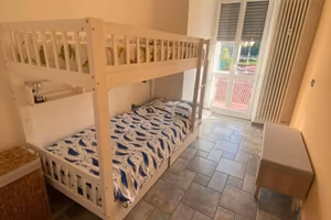 Trilocale a Lecco città con balcone e cantina