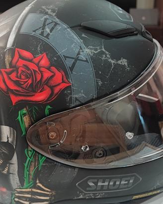 casco integrale shoei Nxr con grafica dystopia