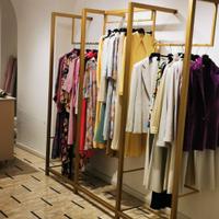 Arredamento negozio abbigliamento