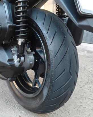 Pirelli Diablo rosso scooter 