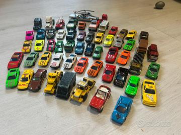 Lotto 80 macchinine giocattolo