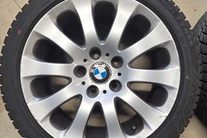 cerchi in lega BMW con pneumatici invernali 
