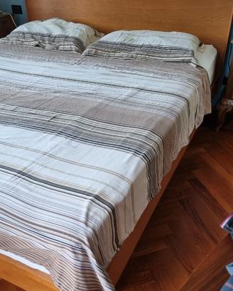 Letto matrimoniale