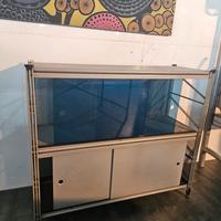 Mobile libreria in ferro con ante scorrevoli
Misur