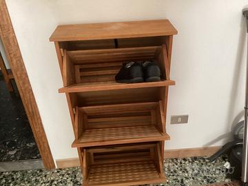 Scarpiera in legno massiccio