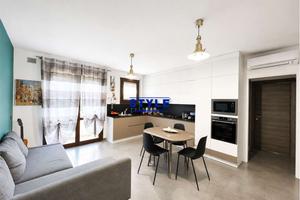 CENTRALISSIMO APPARTAMENTO DUE CAMERE IN DUPLEX