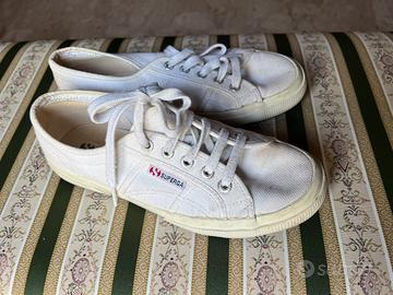 Superga bianche hotsell e nere