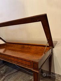 Tavolino da salotto - con vtrina superiore