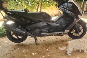 Yamaha TMax 500