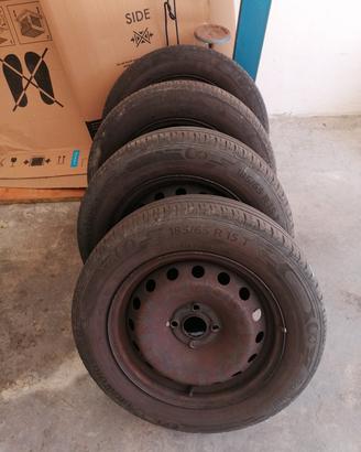4 GOMME BARUM estive 185/65 R15