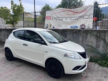 Lancia Ypsilon 1.2 69 CV 5 porte S&S Gold+Blocksha