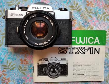 Macchina fotografica FUJICA STX-1N e accessori