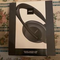 Bose - Noise  Cancelling Headphones 700