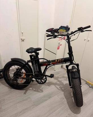 BICI ELETTRICA Smartway M1X - come nuova