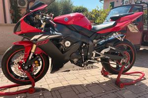 Yamaha r1 del 2003
