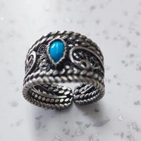 Anello in argento con pietra di vero turchese