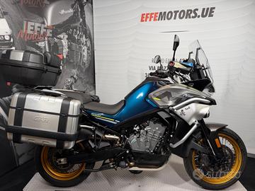 Cf Moto 800MT TOURING 2023 "tua a 105 euro al mes
